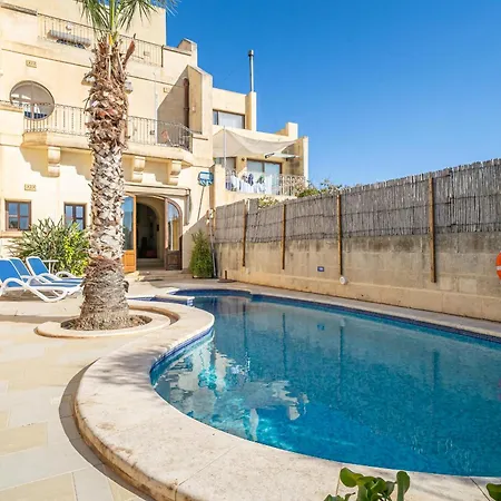 With Private Pool Semesterbostad Ta Gorgun