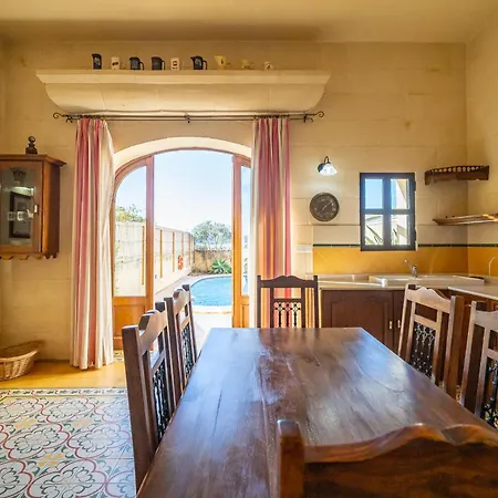 Holiday home With Private Pool Ta Gorgun